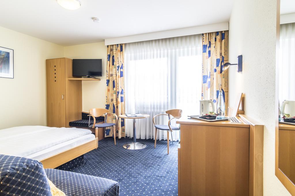 Hotel Garni Oberrhein Rheinfelden  Oda fotoğraf